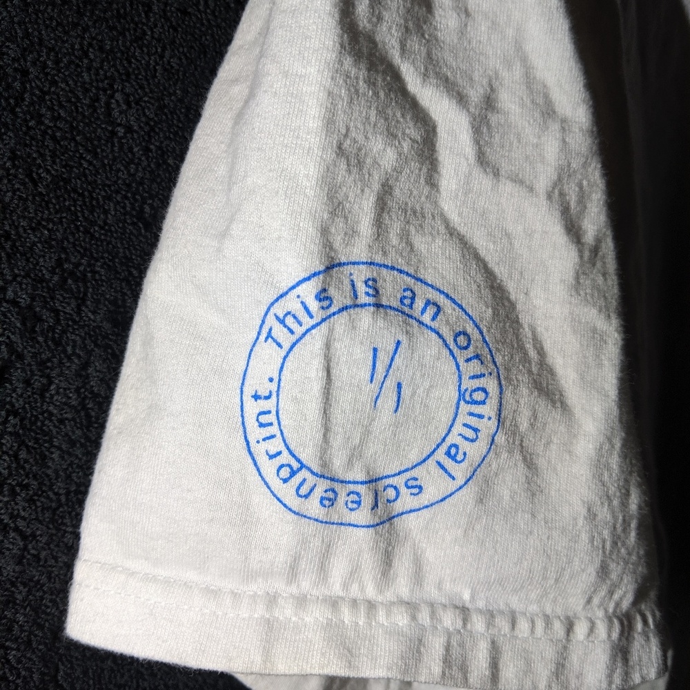 Shirt - Picture 3 of 5